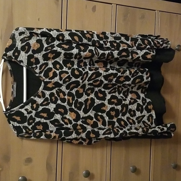 Suzy Shier • top | M - Picture 1 of 4